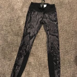 Nike leggings